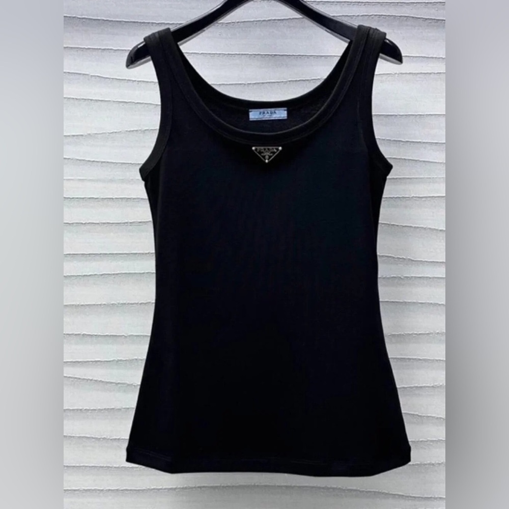 ✈️✈️✈️Brand new Prada Black Tank Top